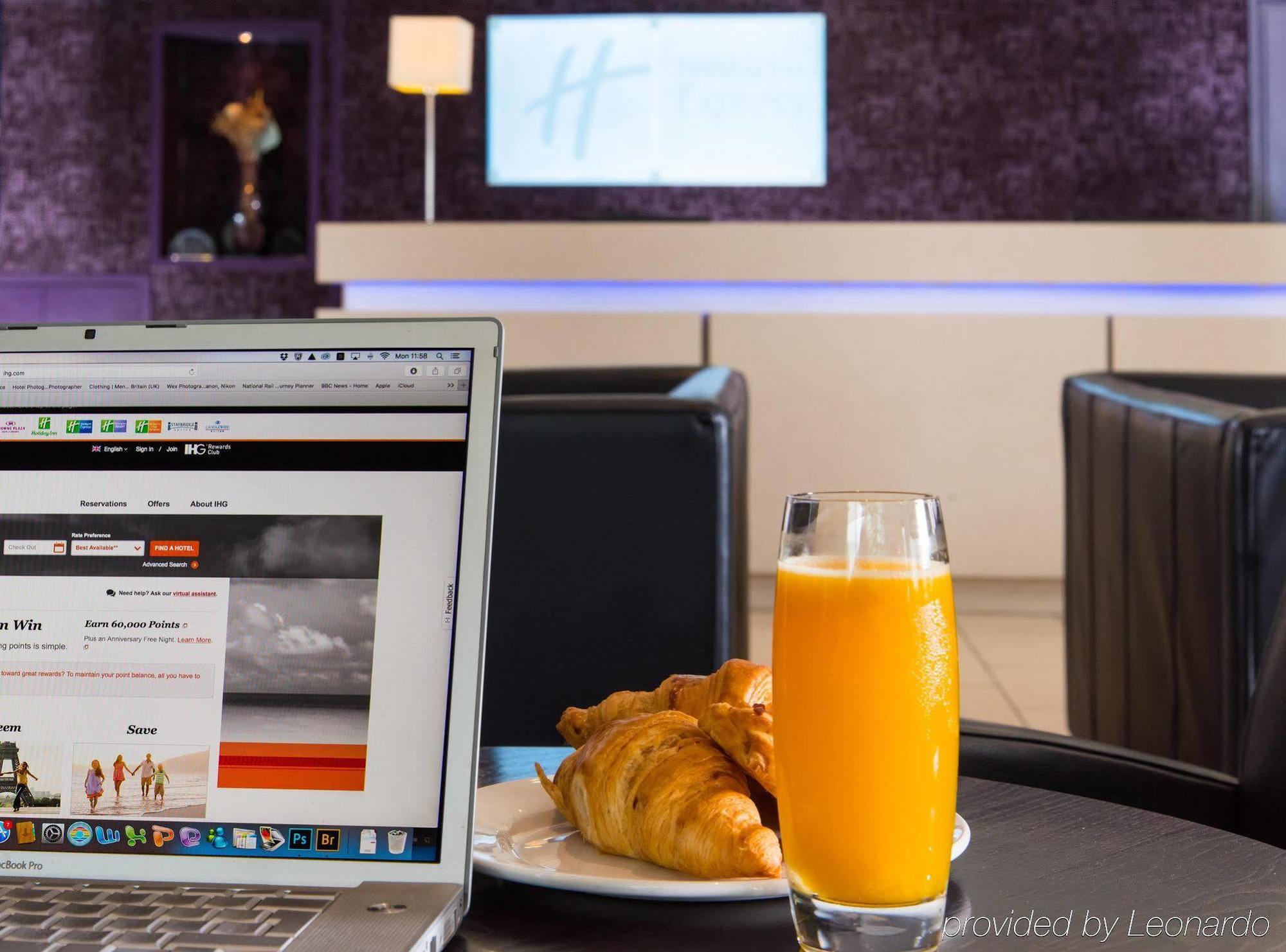 Express East By Ihg Hotel